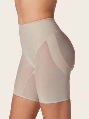 LEONISA | Power Up Firm Compression Butt Lifter Shaper Short